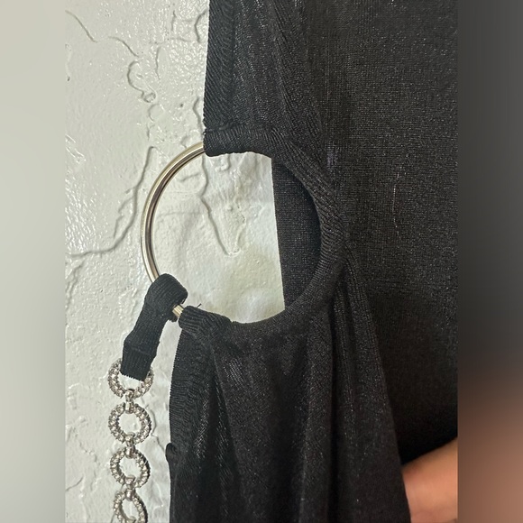 Black gown diamond and chain accent maxi - Picture 4 of 9